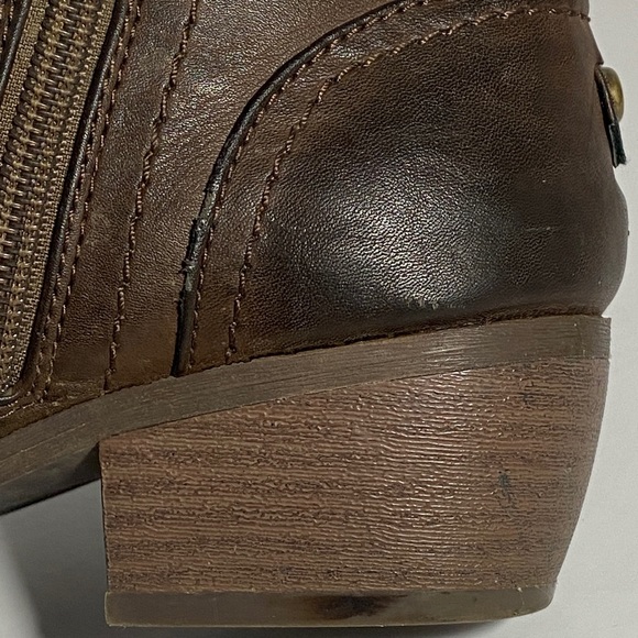 Brown Guess Ankle Boots, US 6.5M - Picture 11 of 16